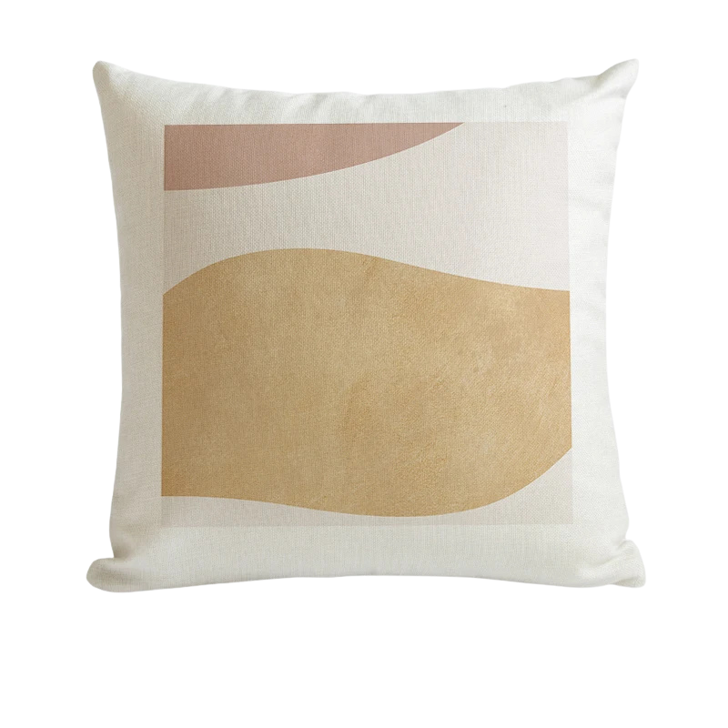 Housse de Coussin Beige Dore décoratif minimaliste avec un design abstrait composé de formes organiques beige, crème et rose poudré sur un fond blanc - de face