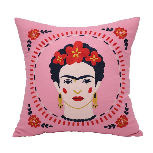 Housse de Coussin 50 x 50 Rose Fushia rose vif avec un portrait stylisé d'une femme, entouré d'une bordure circulaire avec des motifs floraux et des bijoux distinctifs - De face