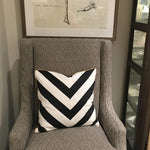 Housse de Coussin 45x45 Blanc Noir et or Geometrique   Chevron d'Or - Vignette | Gellone