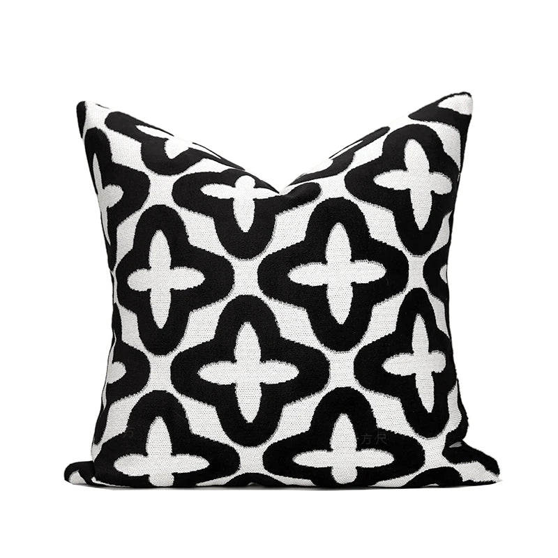 Housses de Coussins Noir et Blanc décoratif carré avec un motif géométrique noir et blanc en croix - de face