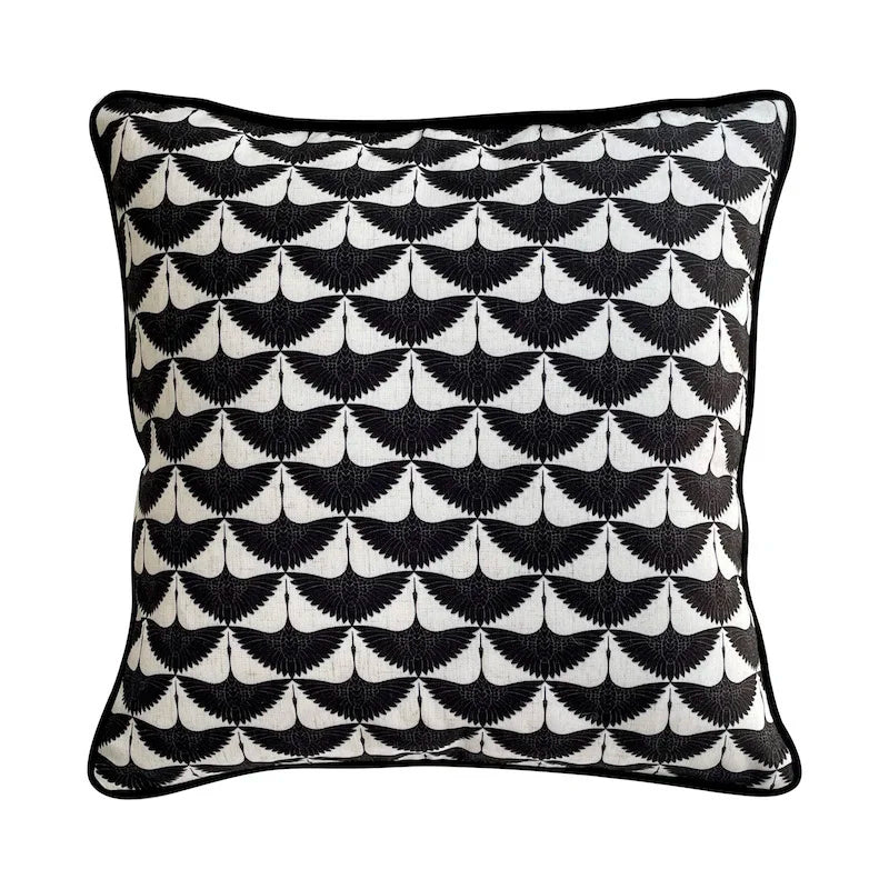 Housse de Coussin Design Noir et Blanc  décoratif avec un motif de grues noir et blanc - de face