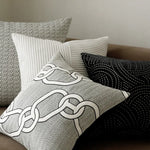 Housse de Coussin Couleur Blanc et Gris   Chaines de Coton - Vignette | Gellone